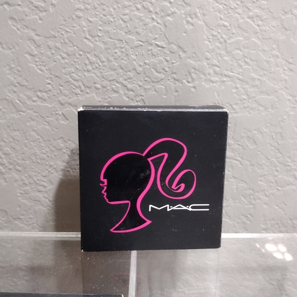 Mac Barbie Collection Pearl Sunshine Beauty Powder